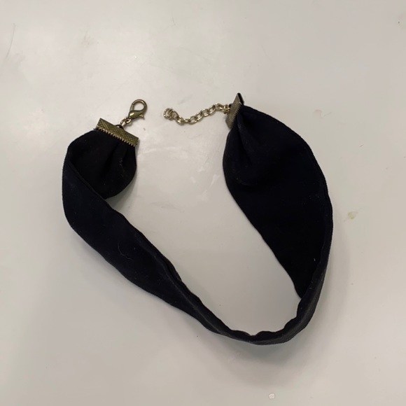 Free People Jewelry - Suede black choker
